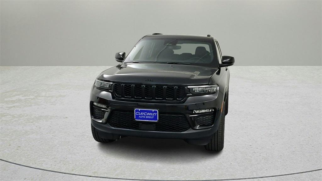 new 2024 Jeep Grand Cherokee car, priced at $45,000