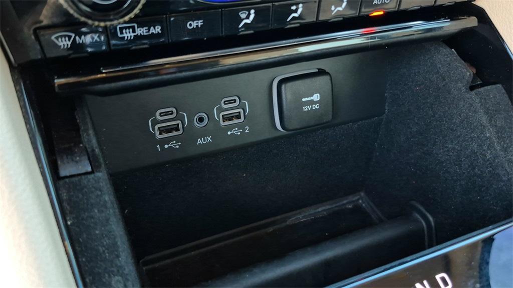 used 2021 Jeep Grand Cherokee L car, priced at $28,099