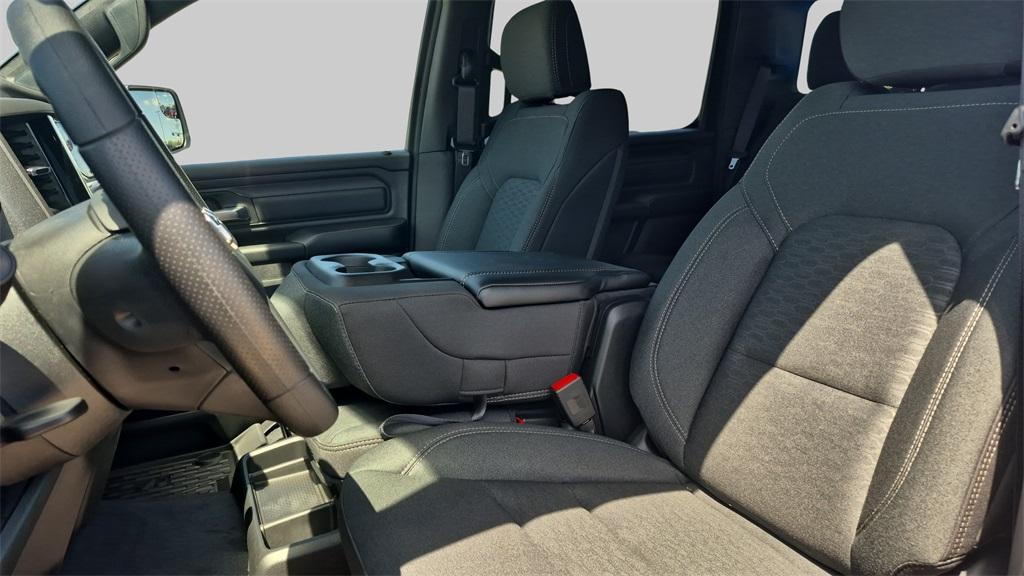 new 2025 Ram 1500 car, priced at $47,000