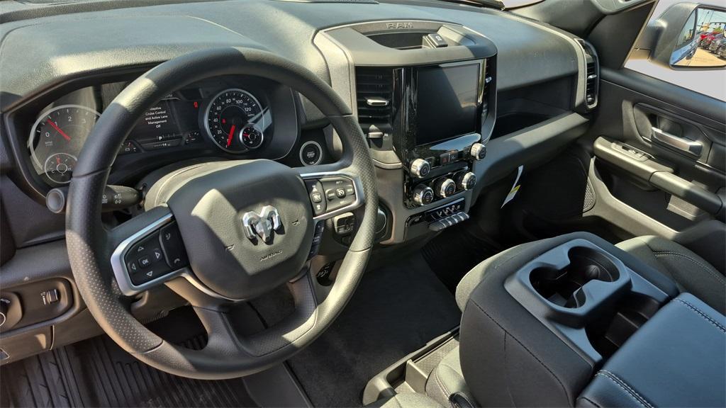 new 2025 Ram 1500 car, priced at $47,000