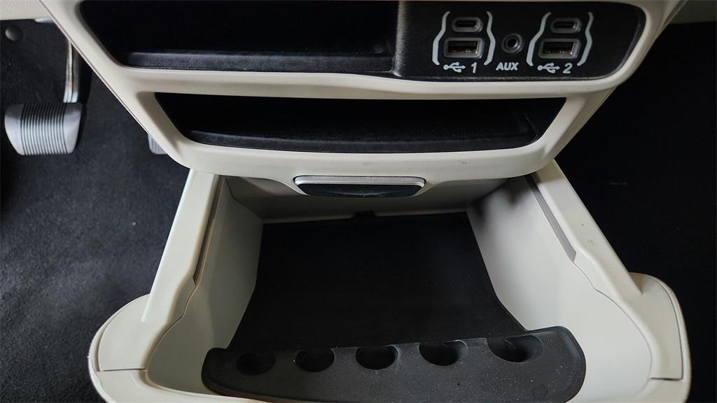 used 2023 Chrysler Pacifica car, priced at $22,000
