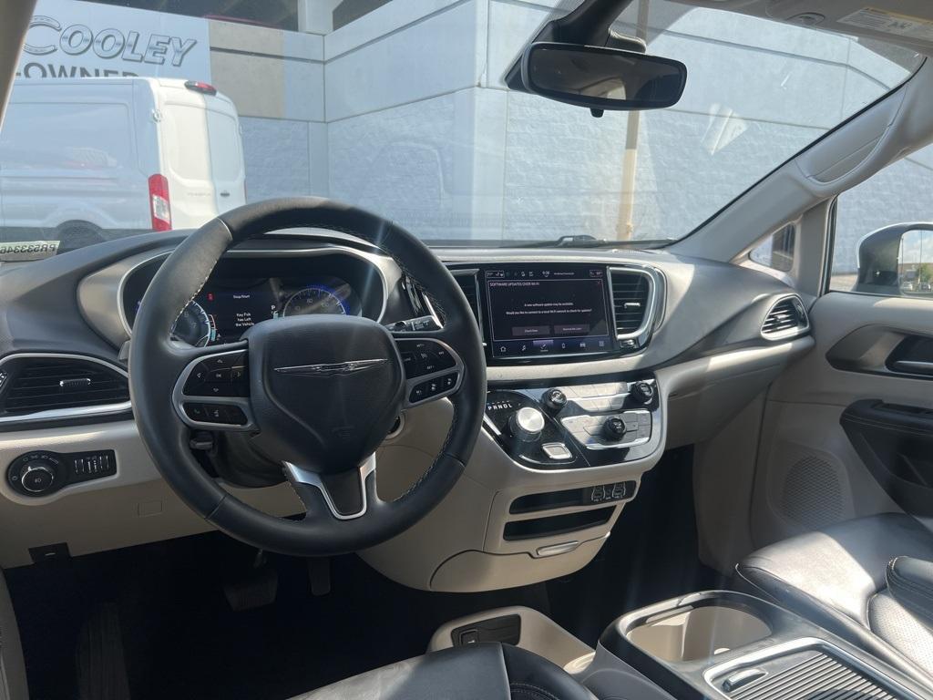 used 2023 Chrysler Pacifica car, priced at $23,000