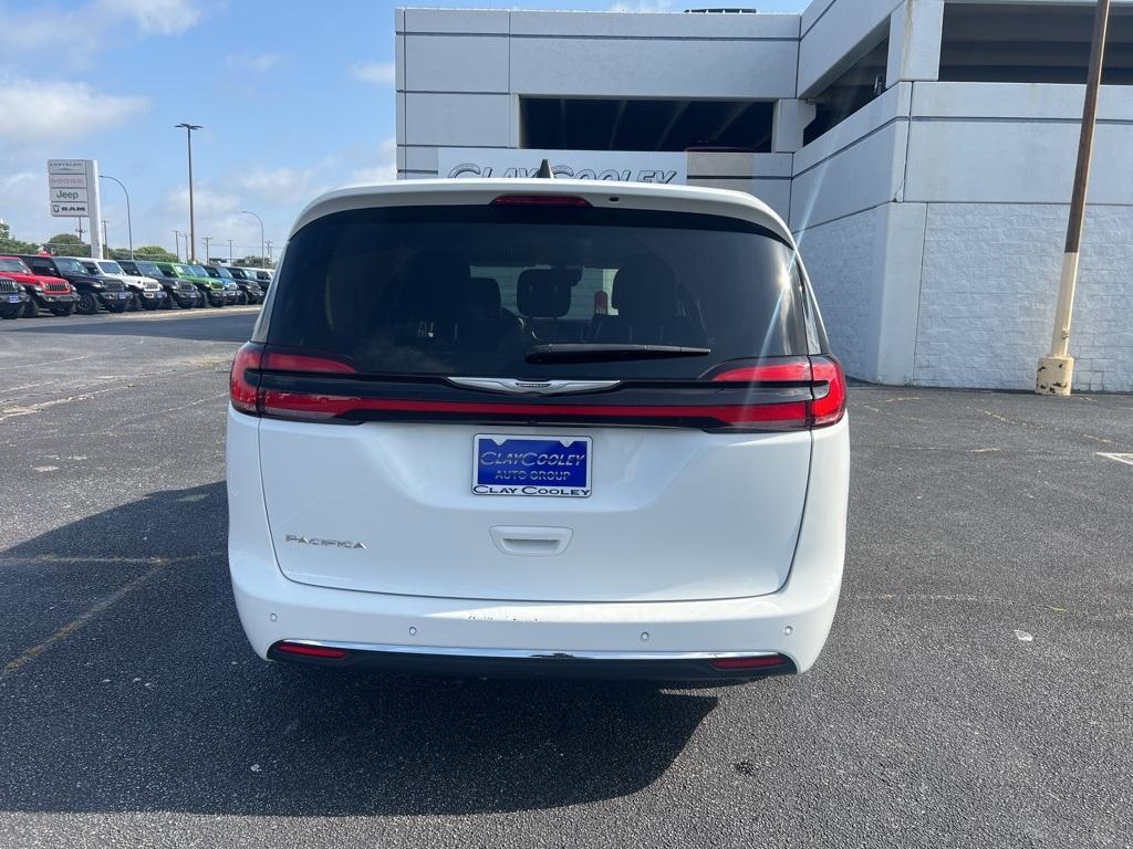 used 2023 Chrysler Pacifica car, priced at $23,000