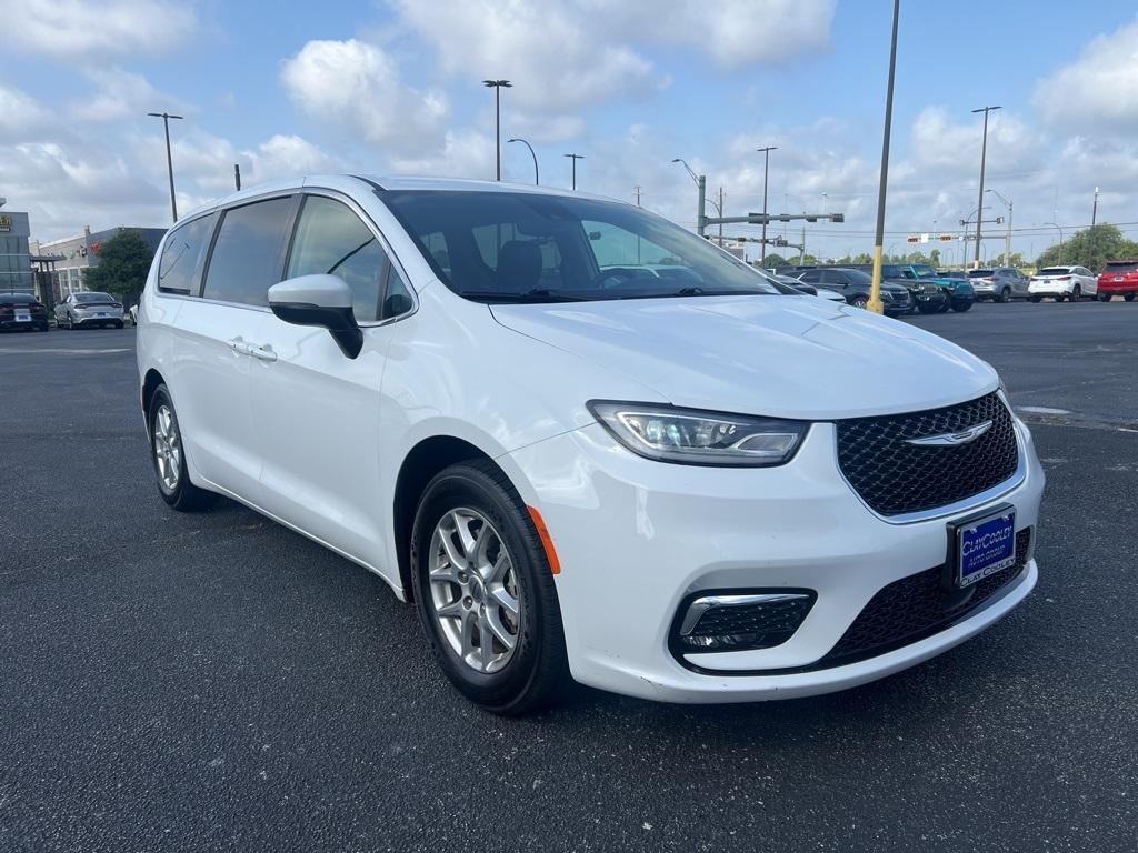 used 2023 Chrysler Pacifica car, priced at $23,000