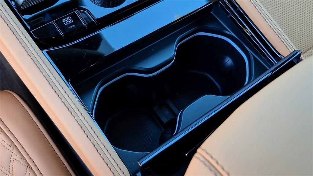 new 2025 Jeep Grand Cherokee L car, priced at $67,522