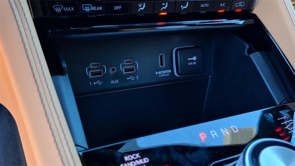 new 2025 Jeep Grand Cherokee L car, priced at $67,522