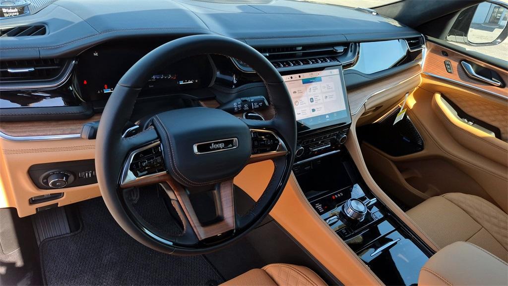 new 2025 Jeep Grand Cherokee L car, priced at $67,522