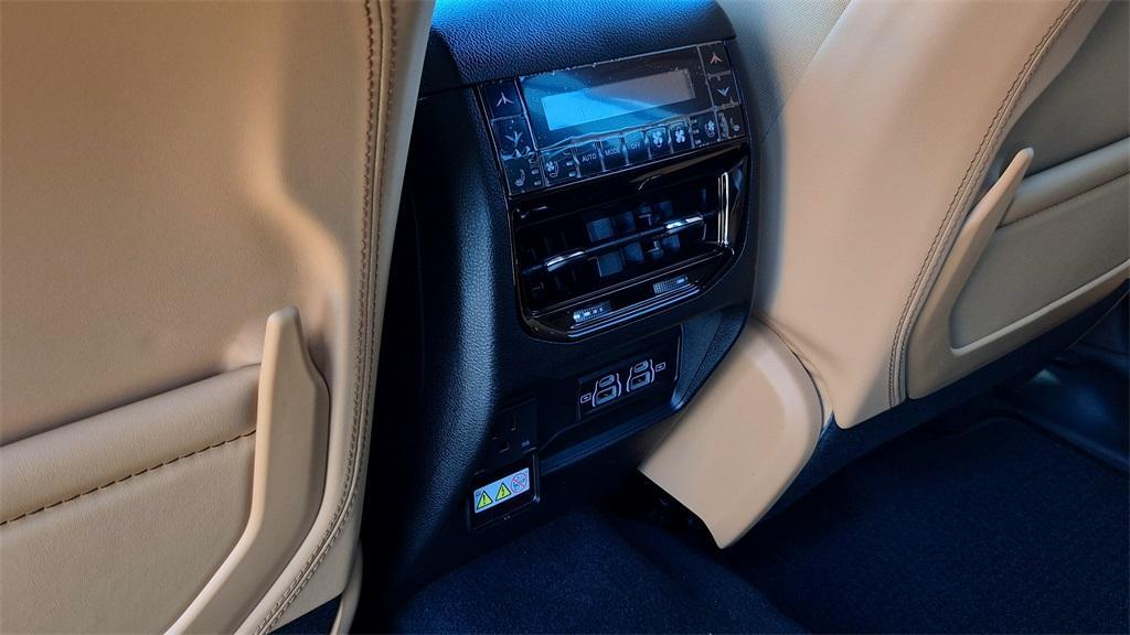 new 2025 Jeep Grand Cherokee L car, priced at $67,522