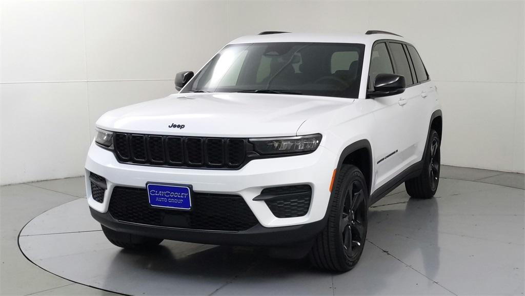 new 2024 Jeep Grand Cherokee car, priced at $39,500