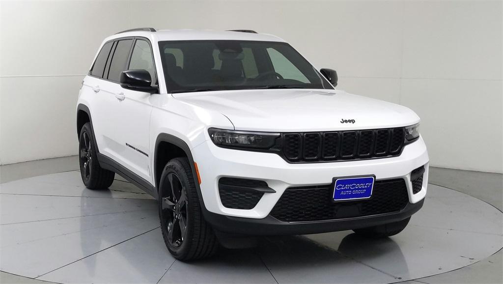 new 2024 Jeep Grand Cherokee car, priced at $39,500