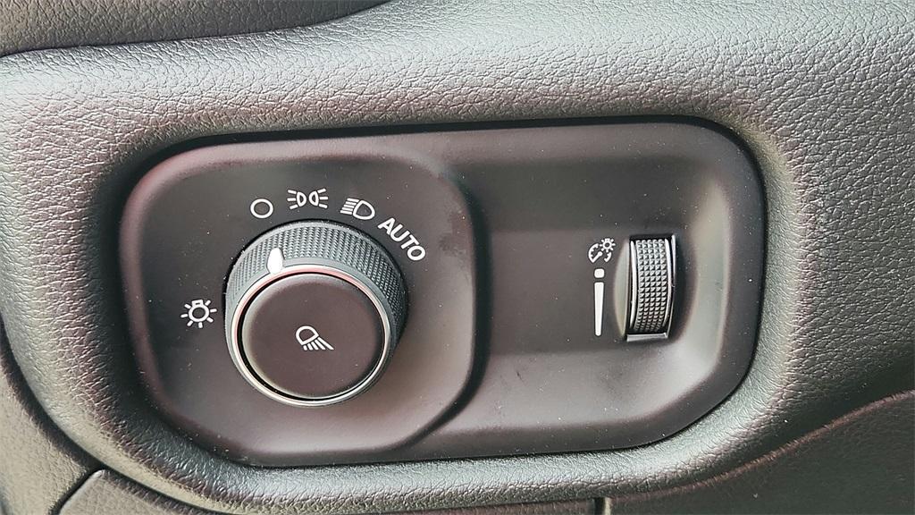 new 2025 Ram 1500 car, priced at $35,470