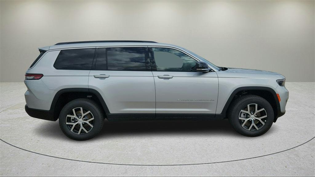 new 2025 Jeep Grand Cherokee L car, priced at $43,000