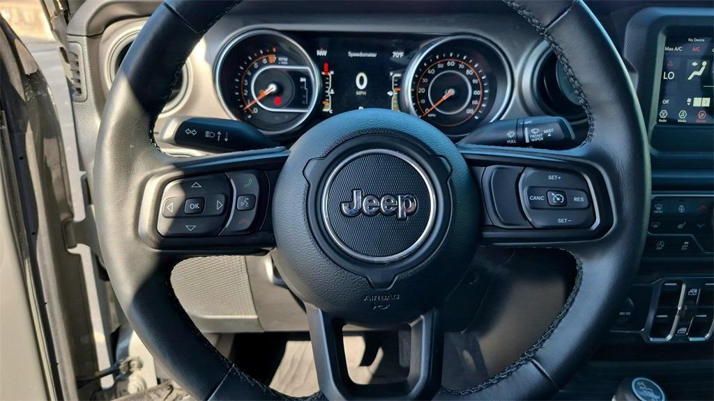 used 2022 Jeep Gladiator car, priced at $33,000
