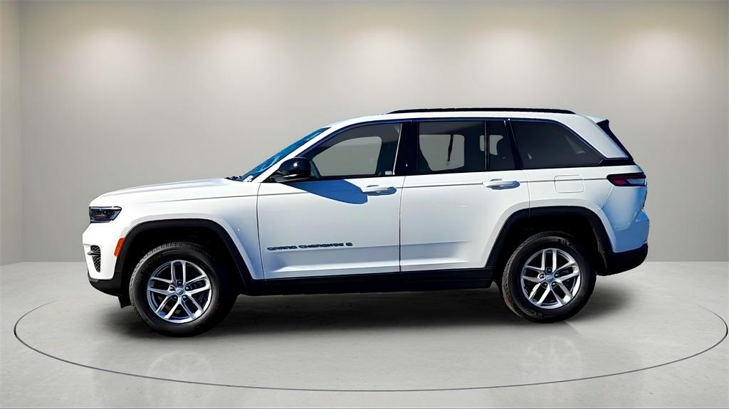 new 2025 Jeep Grand Cherokee car, priced at $39,000