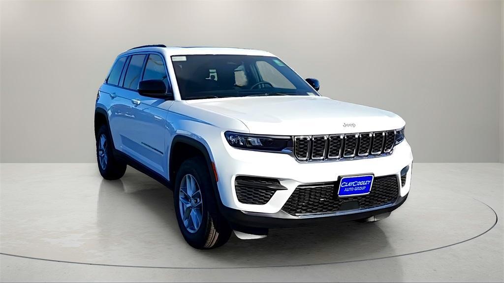 new 2025 Jeep Grand Cherokee car, priced at $36,000