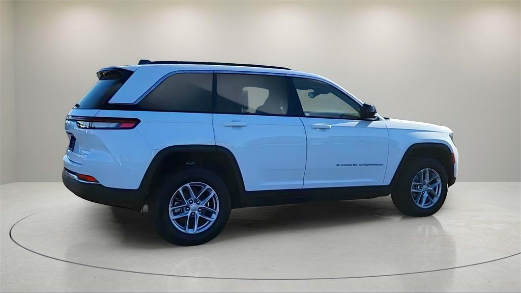 new 2025 Jeep Grand Cherokee car, priced at $39,000