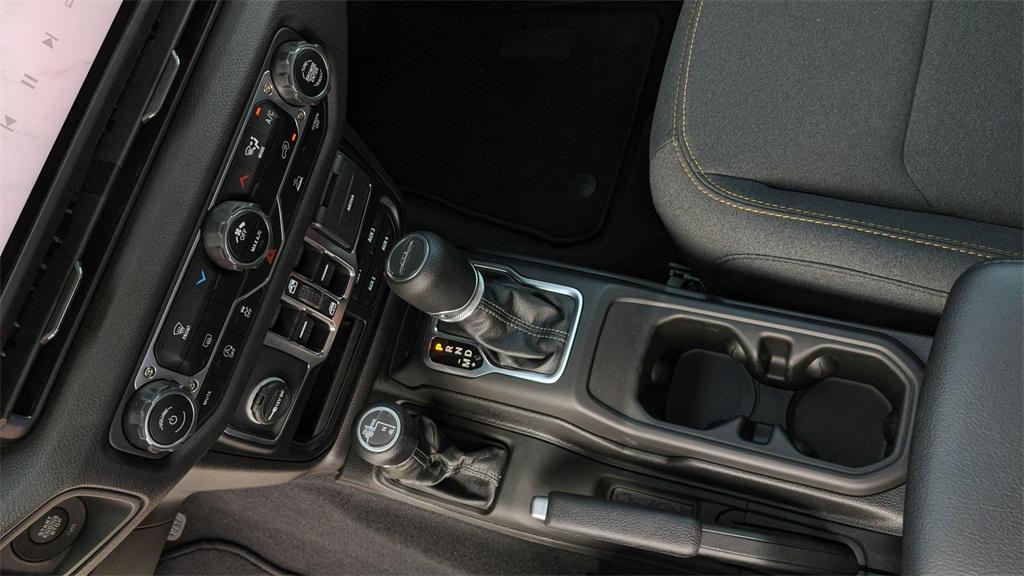 new 2025 Jeep Gladiator car, priced at $50,769