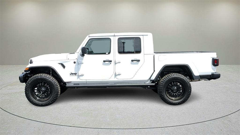 new 2025 Jeep Gladiator car, priced at $46,648