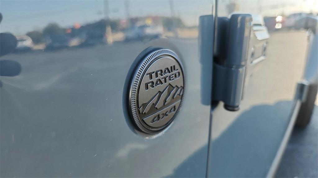 new 2025 Jeep Gladiator car, priced at $50,769