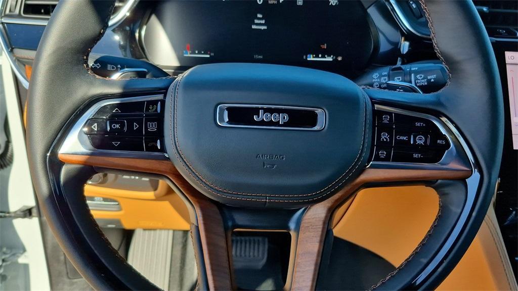 new 2025 Jeep Grand Cherokee car, priced at $65,562