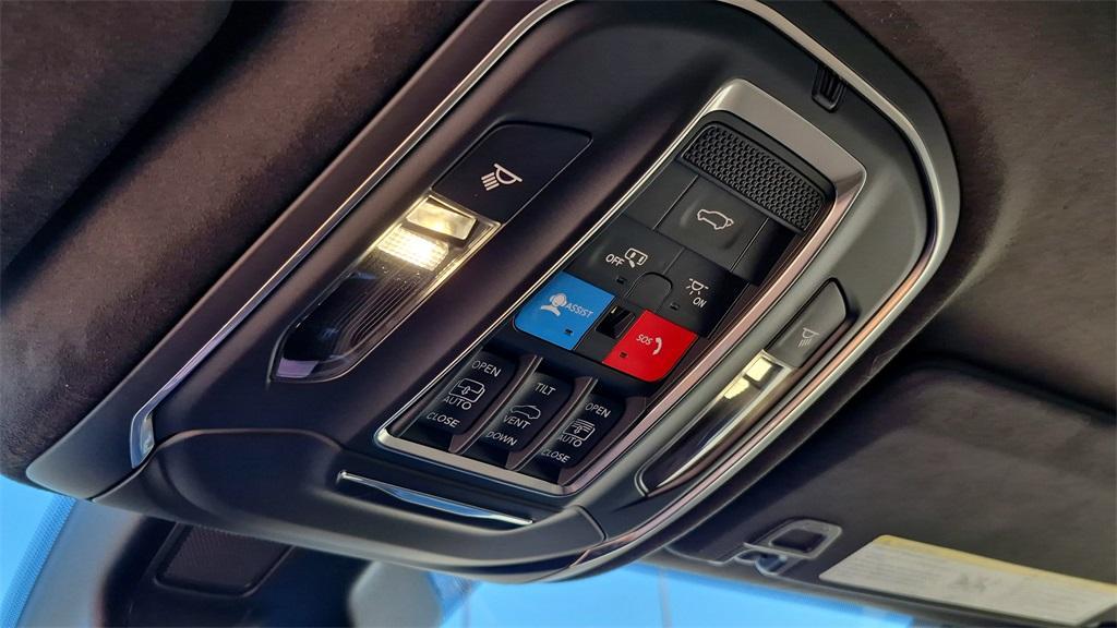 new 2025 Jeep Grand Cherokee car, priced at $65,562