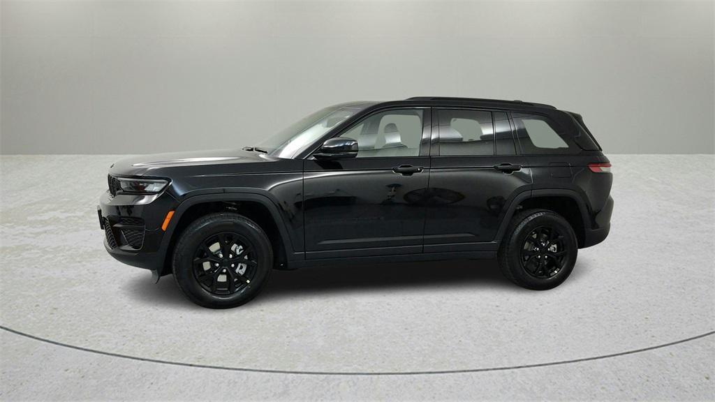 new 2024 Jeep Grand Cherokee car, priced at $40,000