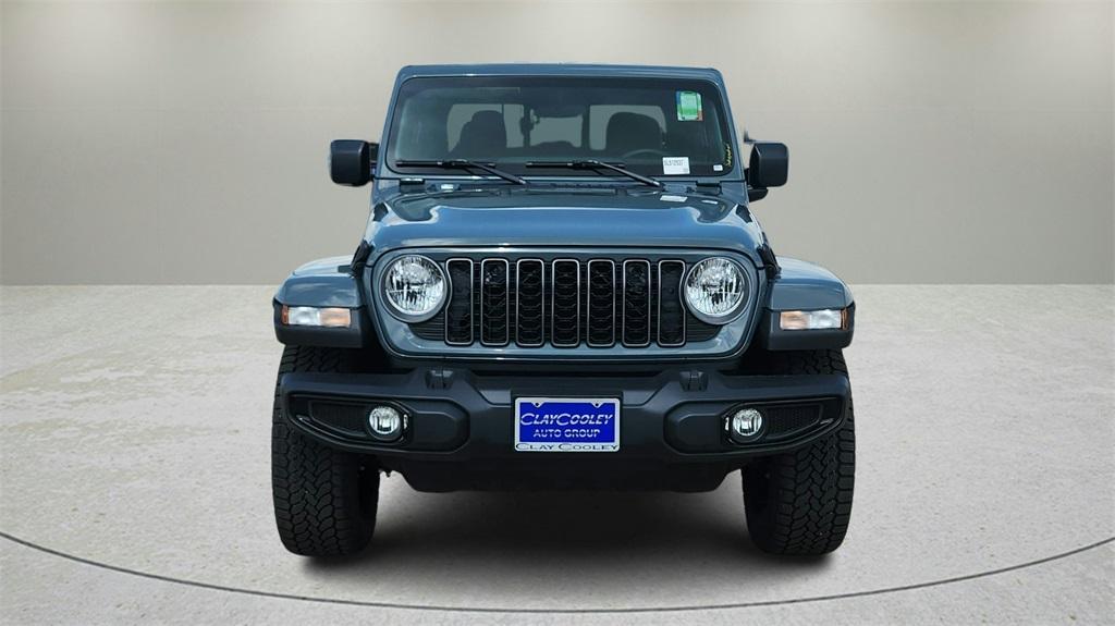 new 2025 Jeep Gladiator car, priced at $37,500