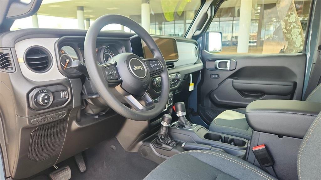 new 2025 Jeep Gladiator car, priced at $37,500