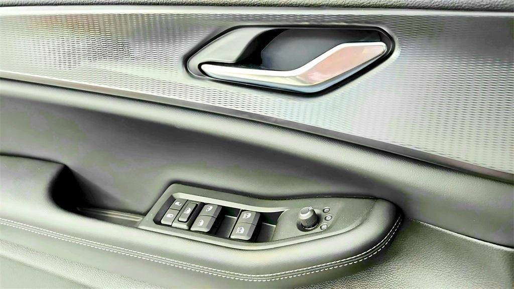 new 2025 Jeep Grand Cherokee L car, priced at $44,586