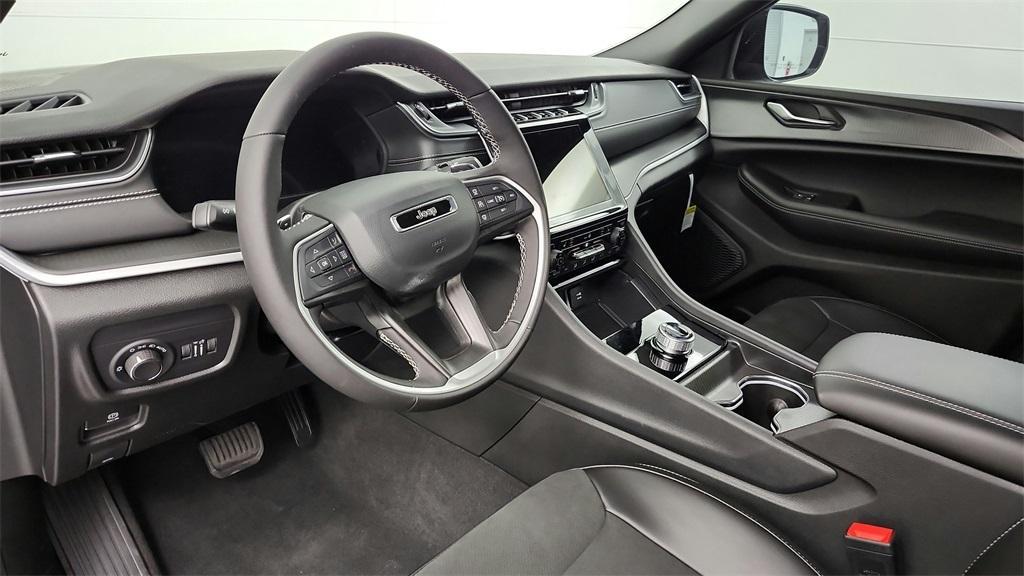 new 2025 Jeep Grand Cherokee L car, priced at $41,000