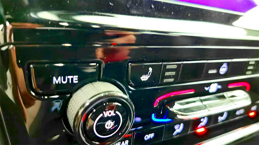 new 2025 Jeep Grand Cherokee L car, priced at $44,586