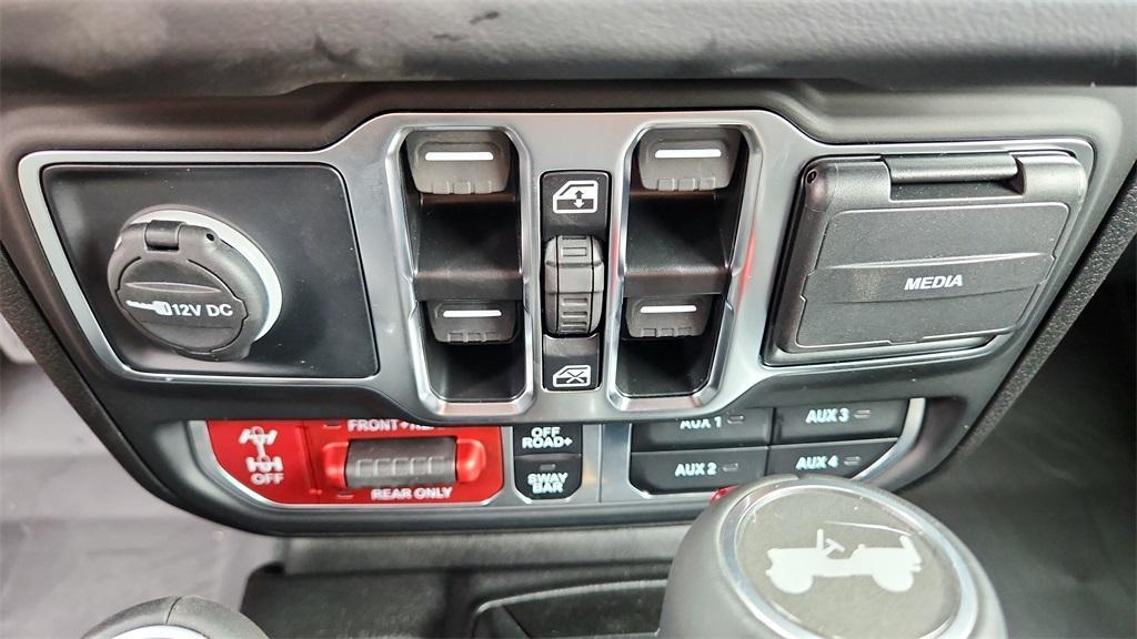 new 2025 Jeep Wrangler car, priced at $62,580
