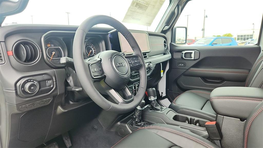 new 2025 Jeep Wrangler car, priced at $62,580
