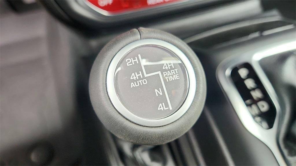 new 2025 Jeep Wrangler car, priced at $62,580