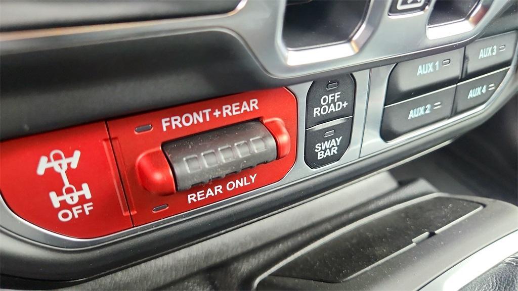 new 2025 Jeep Wrangler car, priced at $62,580