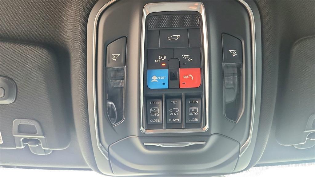 new 2025 Jeep Grand Cherokee L car, priced at $45,500