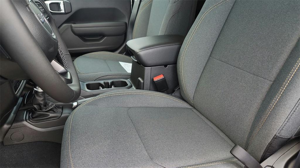 new 2025 Jeep Wrangler car, priced at $45,000