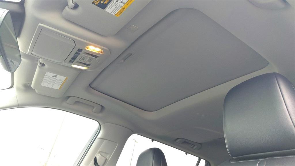 used 2022 Toyota Highlander car, priced at $33,000