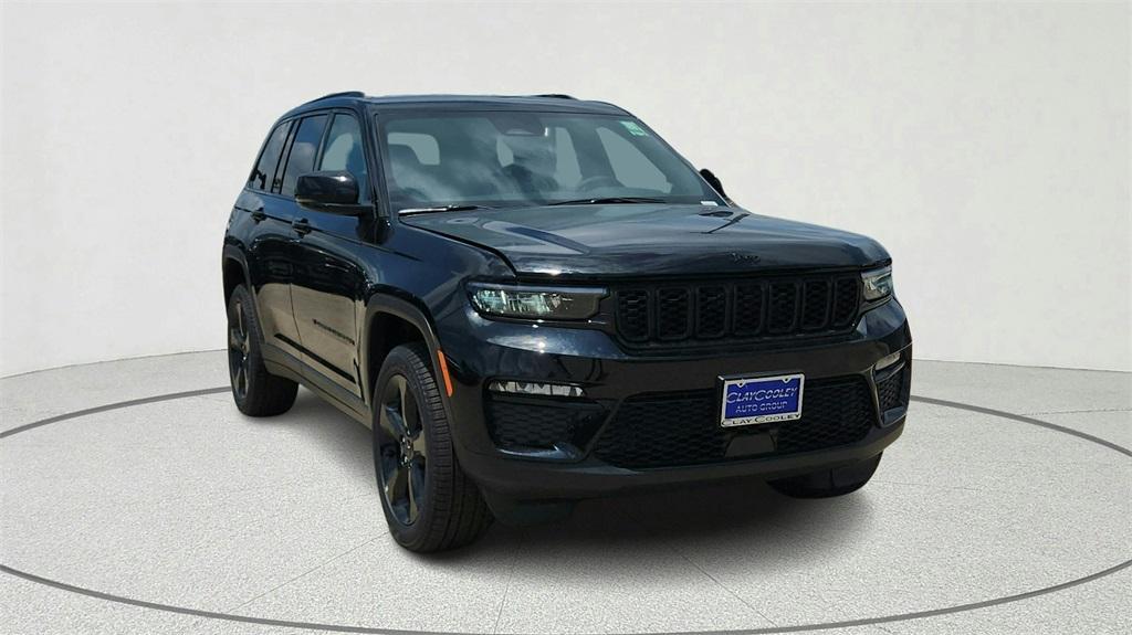 new 2025 Jeep Grand Cherokee car, priced at $45,938