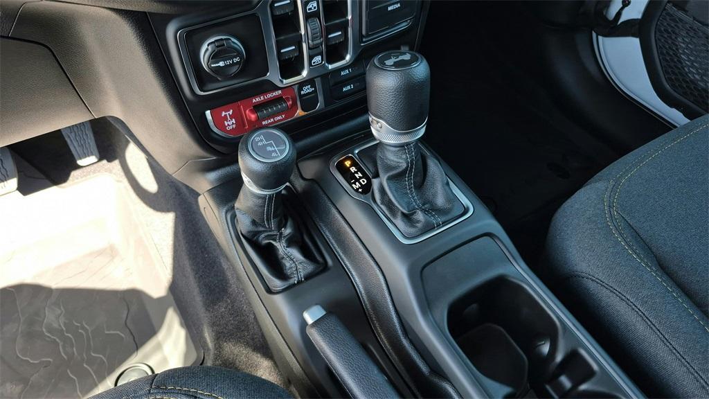 new 2025 Jeep Wrangler car, priced at $51,980