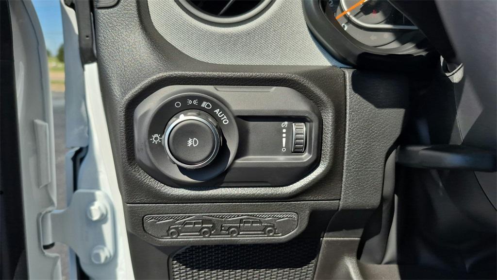 new 2025 Jeep Wrangler car, priced at $51,980