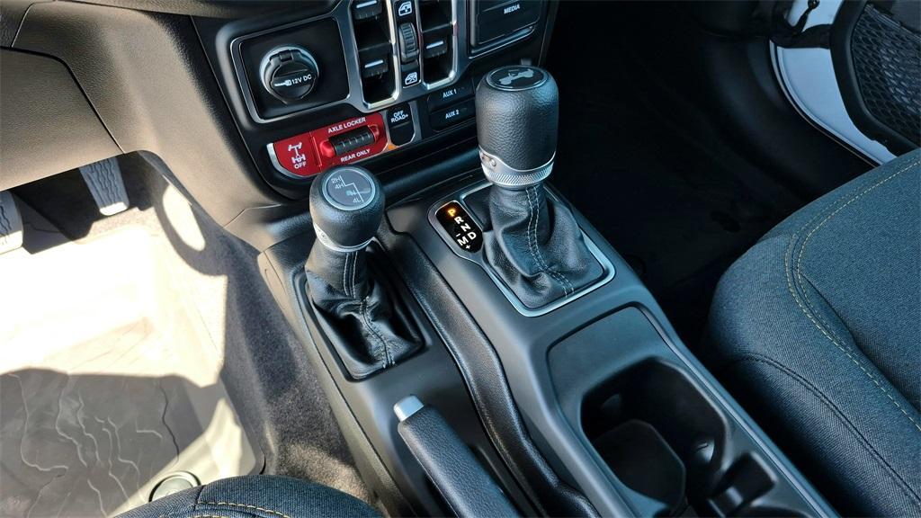 new 2025 Jeep Wrangler car, priced at $49,324