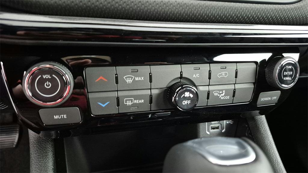 new 2025 Jeep Compass car, priced at $27,000