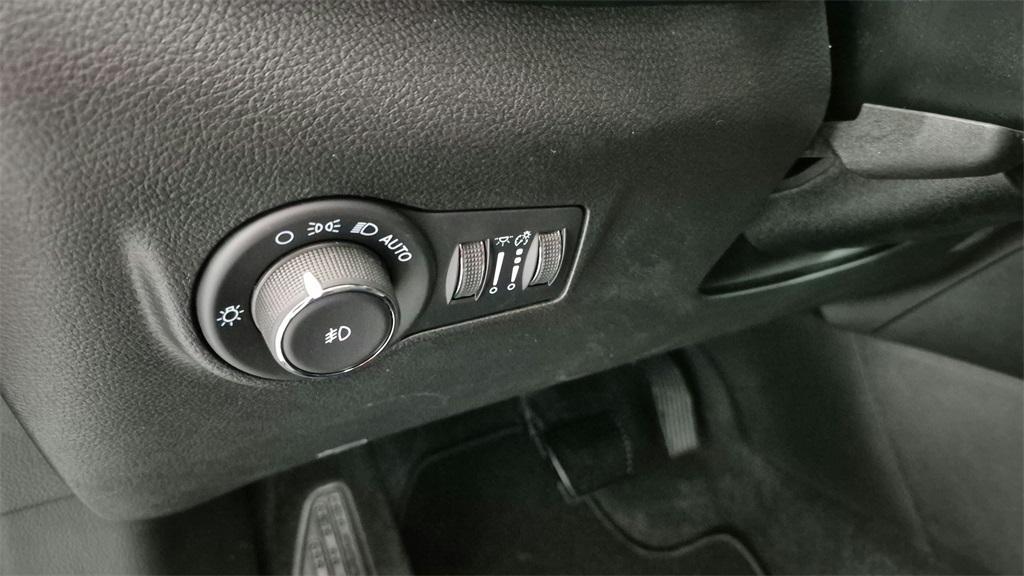 new 2025 Jeep Compass car, priced at $27,000