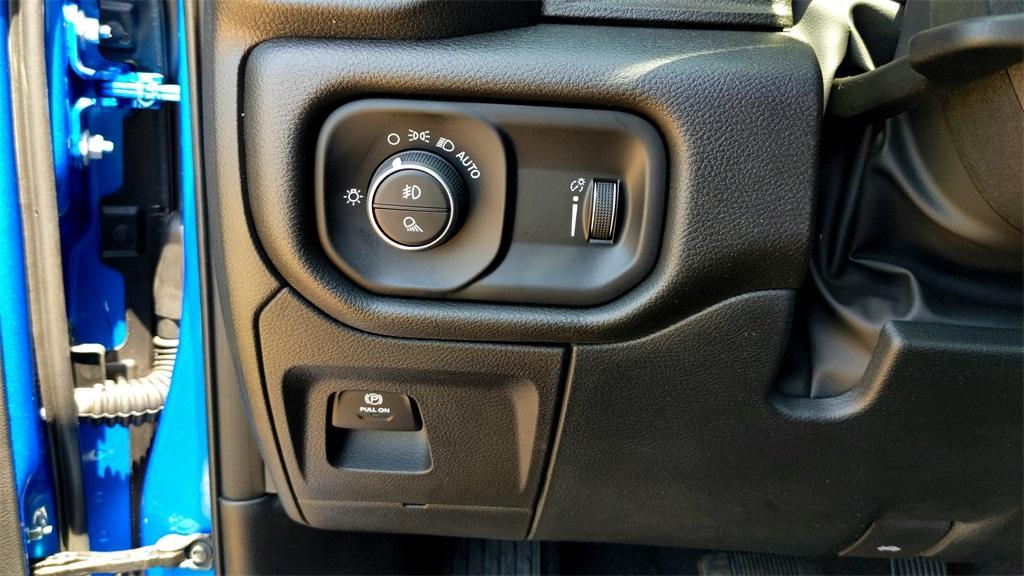 new 2025 Ram 1500 car, priced at $42,000