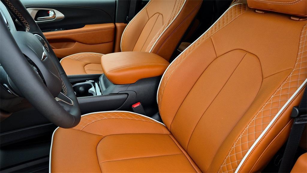 new 2026 Chrysler Pacifica car, priced at $51,555