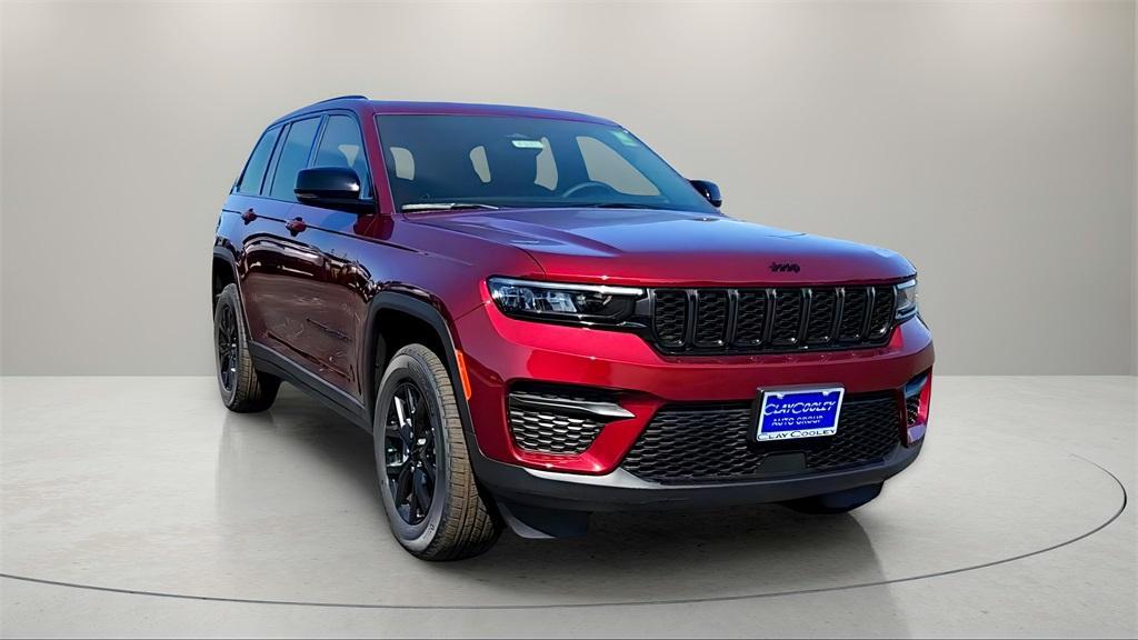 new 2024 Jeep Grand Cherokee car, priced at $39,000