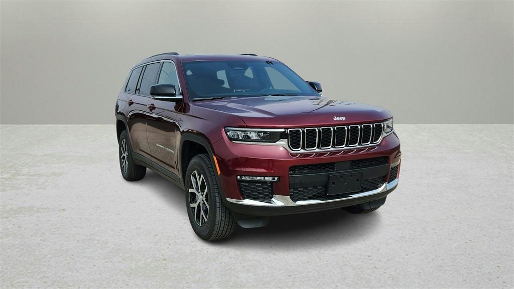 new 2025 Jeep Grand Cherokee L car, priced at $46,000