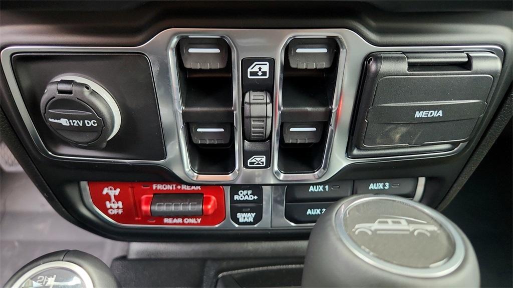 new 2025 Jeep Gladiator car, priced at $49,750