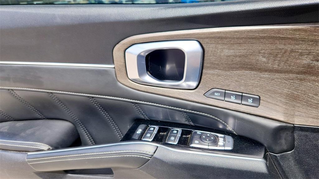 used 2022 Kia Sorento car, priced at $29,000